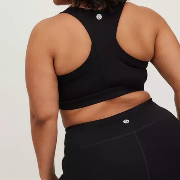 Torrid Low-Impact Wireless V-Neck Active Sports Bra - Picture 3 of 6